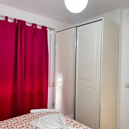 Heaven Penthouse Sea View * Sarandë